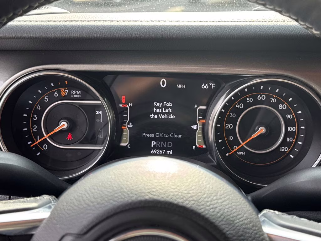 2019 Punkn Metallic Clearcoat Jeep Wrangler Unlimited Sahara 4X4 SUV