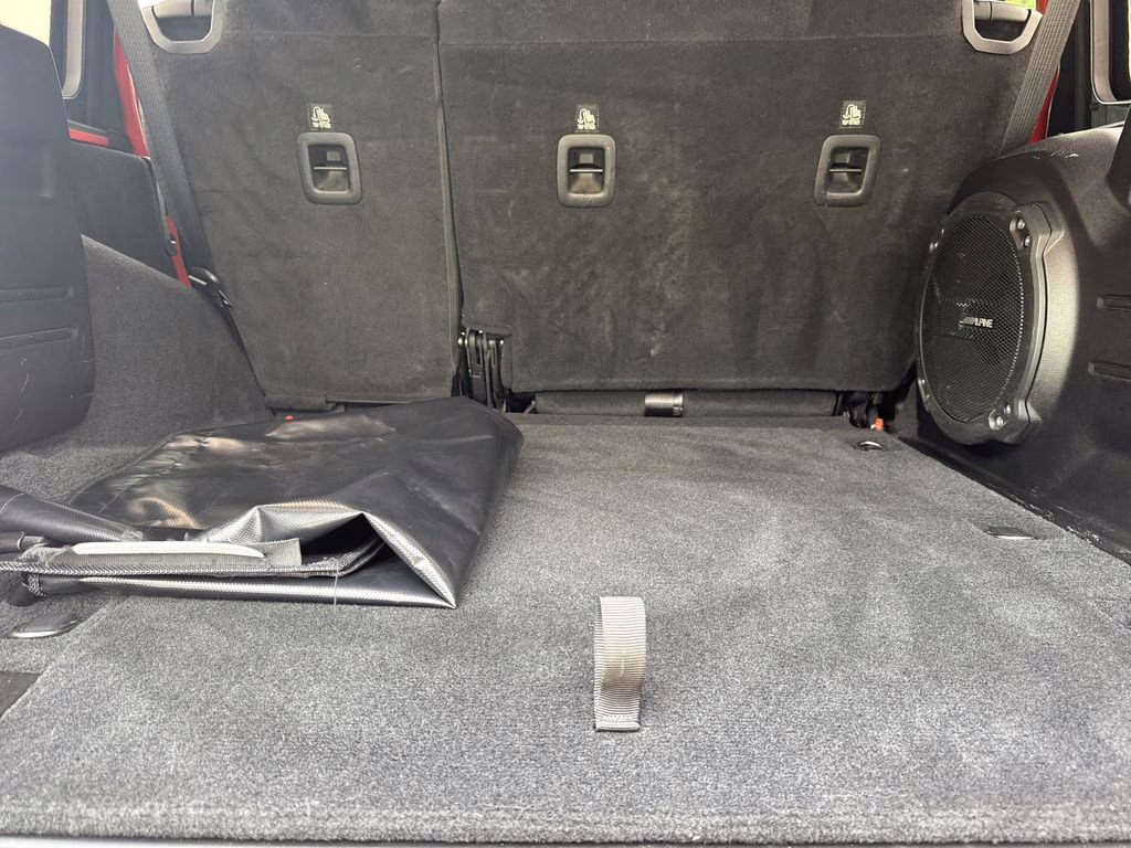 2019 Punkn Metallic Clearcoat Jeep Wrangler Unlimited Sahara 4X4 SUV