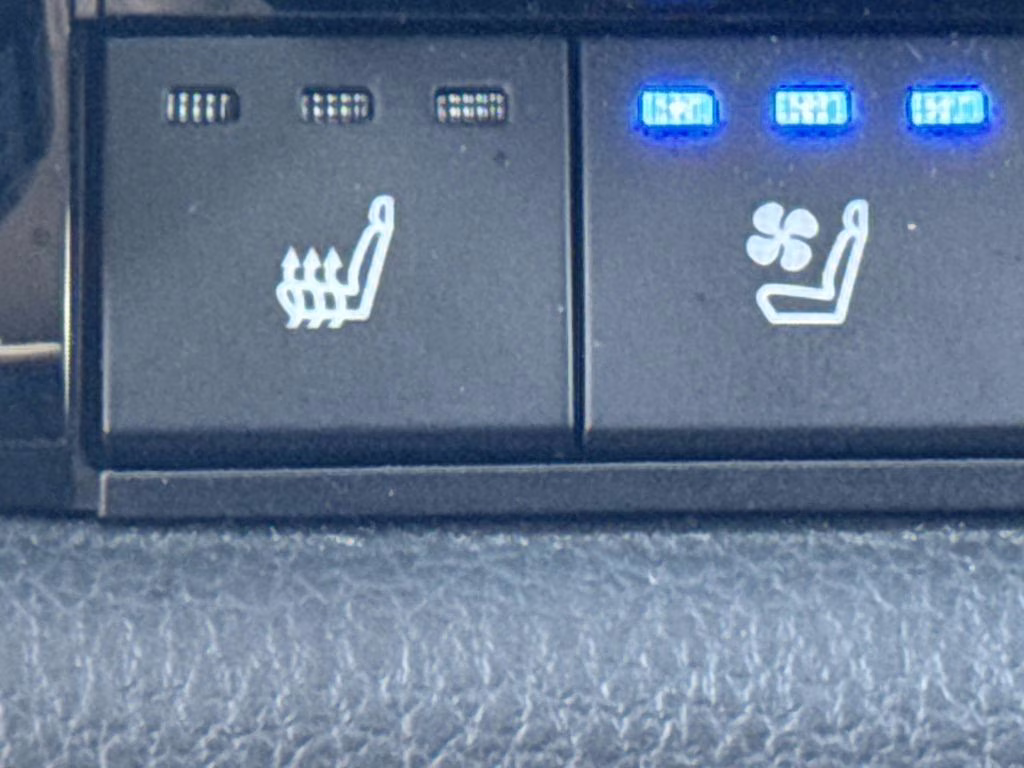 2022 Midnight Black Metallic Toyota Tundra Limited 4X4 Truck