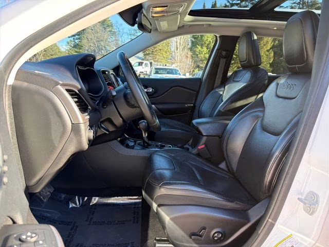 2019 Bright White Clearcoat Jeep Cherokee Limited 4X4 SUV