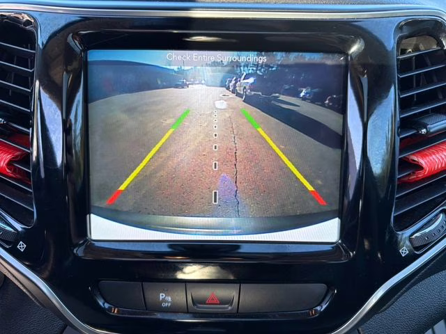 2019 Bright White Clearcoat Jeep Cherokee Limited 4X4 SUV