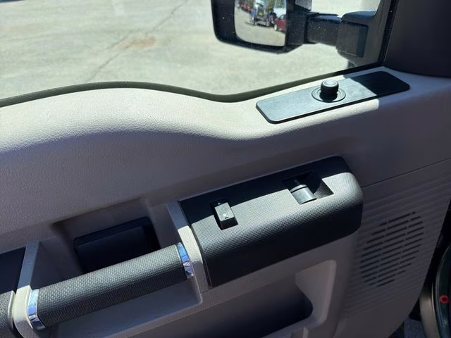 2009 Green Ford Super Duty F-350 DRW XL 4X4 Chassis