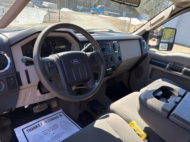 2009 Green Ford Super Duty F-350 DRW XL 4X4 Chassis