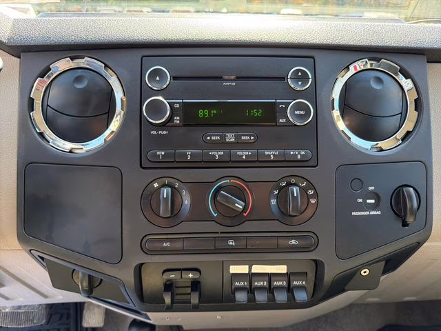 2009 Green Ford Super Duty F-350 DRW XL 4X4 Chassis