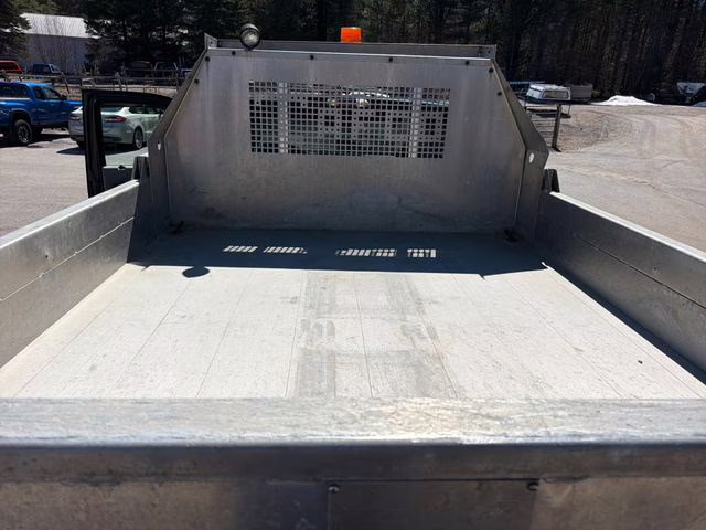 2009 Green Ford Super Duty F-350 DRW XL 4X4 Chassis