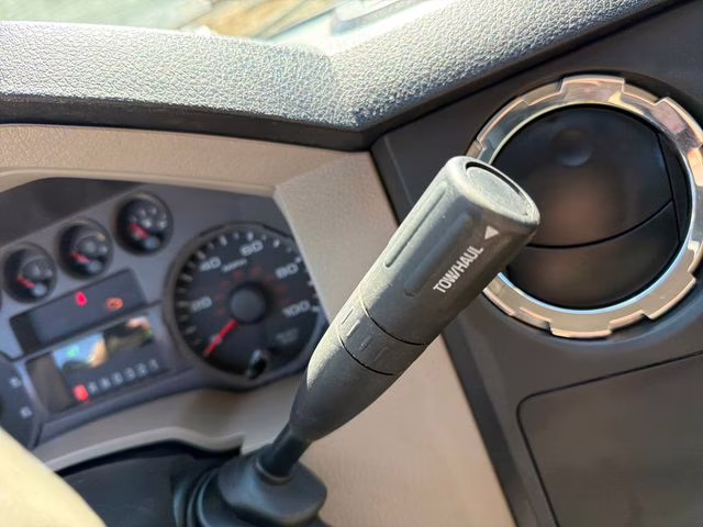 2009 Green Ford Super Duty F-350 DRW XL 4X4 Chassis