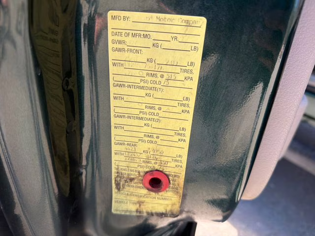 2009 Green Ford Super Duty F-350 DRW XL 4X4 Chassis