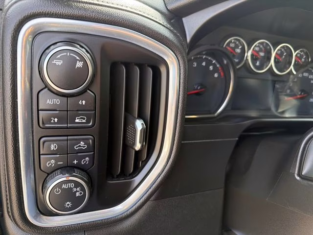 2019 Blue Chevrolet Silverado 1500 RST 4X4 Truck