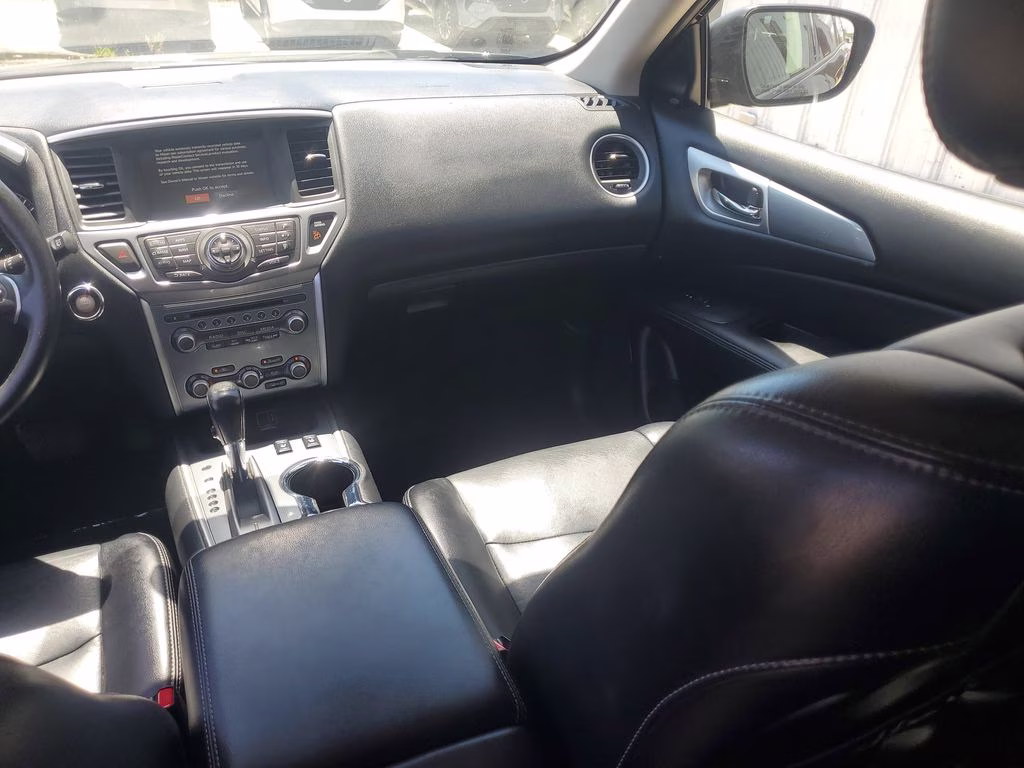 2020 Magnetic Black Pearl Nissan Pathfinder SL FWD SUV