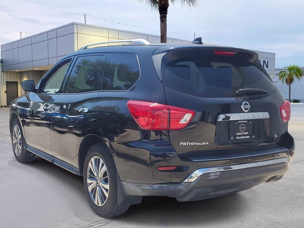 2020 Magnetic Black Pearl Nissan Pathfinder SL FWD SUV