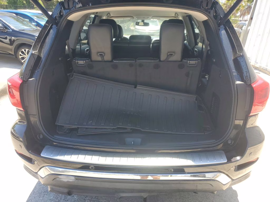 2020 Magnetic Black Pearl Nissan Pathfinder SL FWD SUV