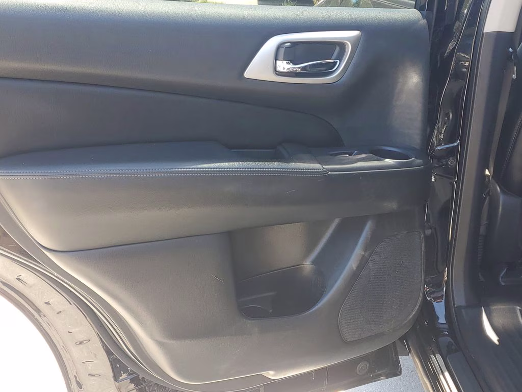 2020 Magnetic Black Pearl Nissan Pathfinder SL FWD SUV
