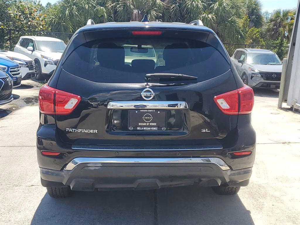 2020 Magnetic Black Pearl Nissan Pathfinder SL FWD SUV