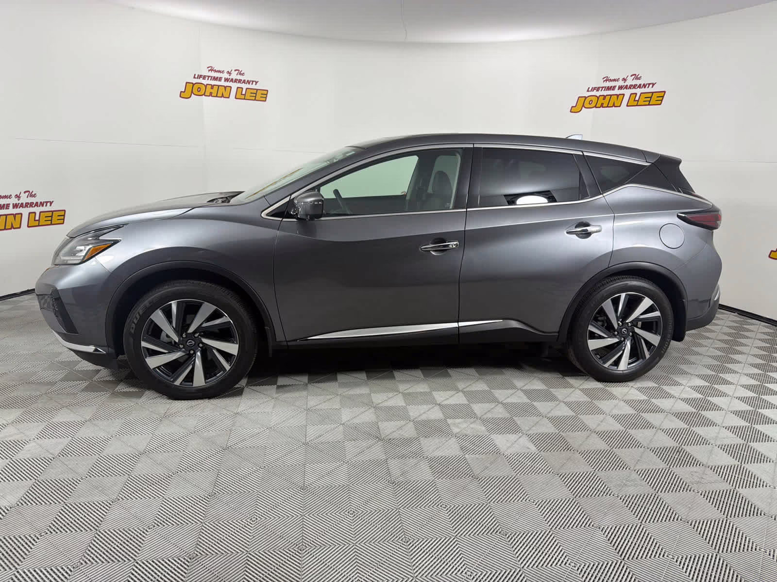 2024 Gun Metallic Nissan Murano SL FWD SUV