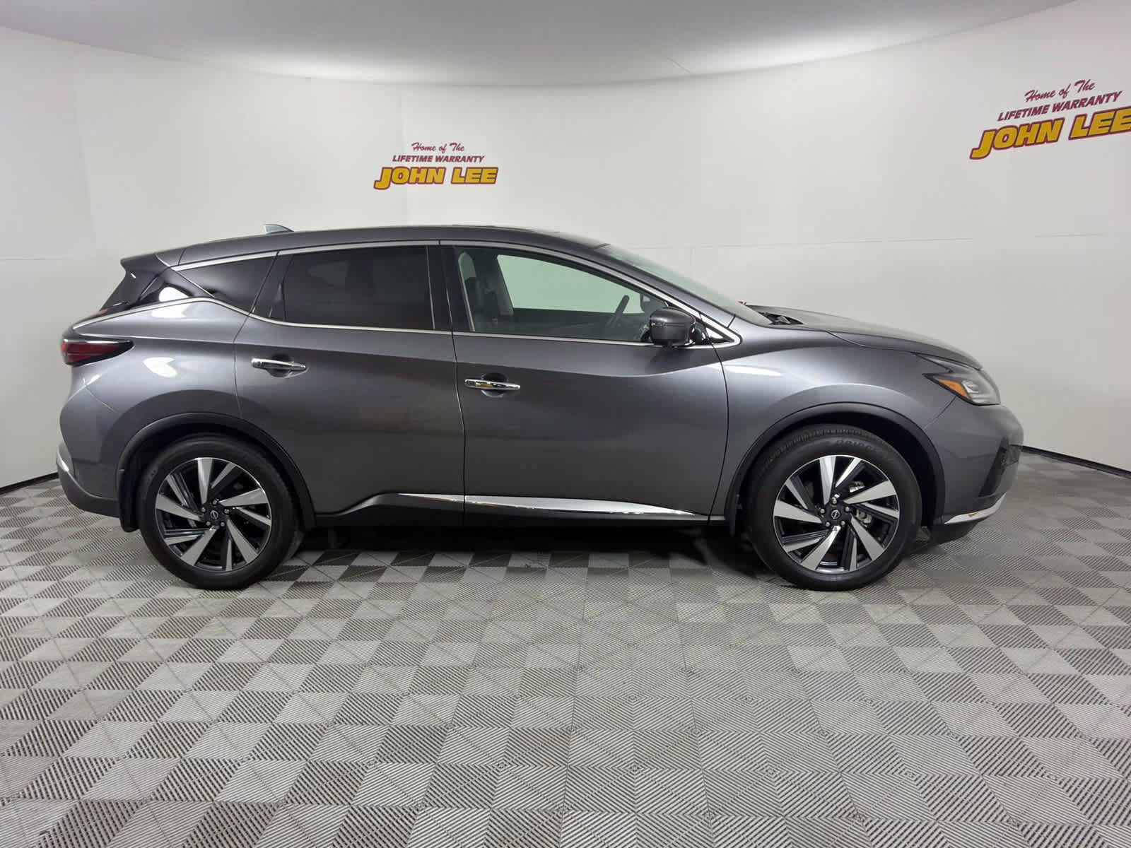 2024 Gun Metallic Nissan Murano SL FWD SUV