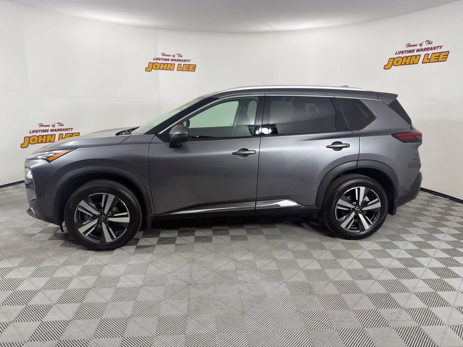 2023 Gun Metallic Nissan Rogue SL AWD SUV