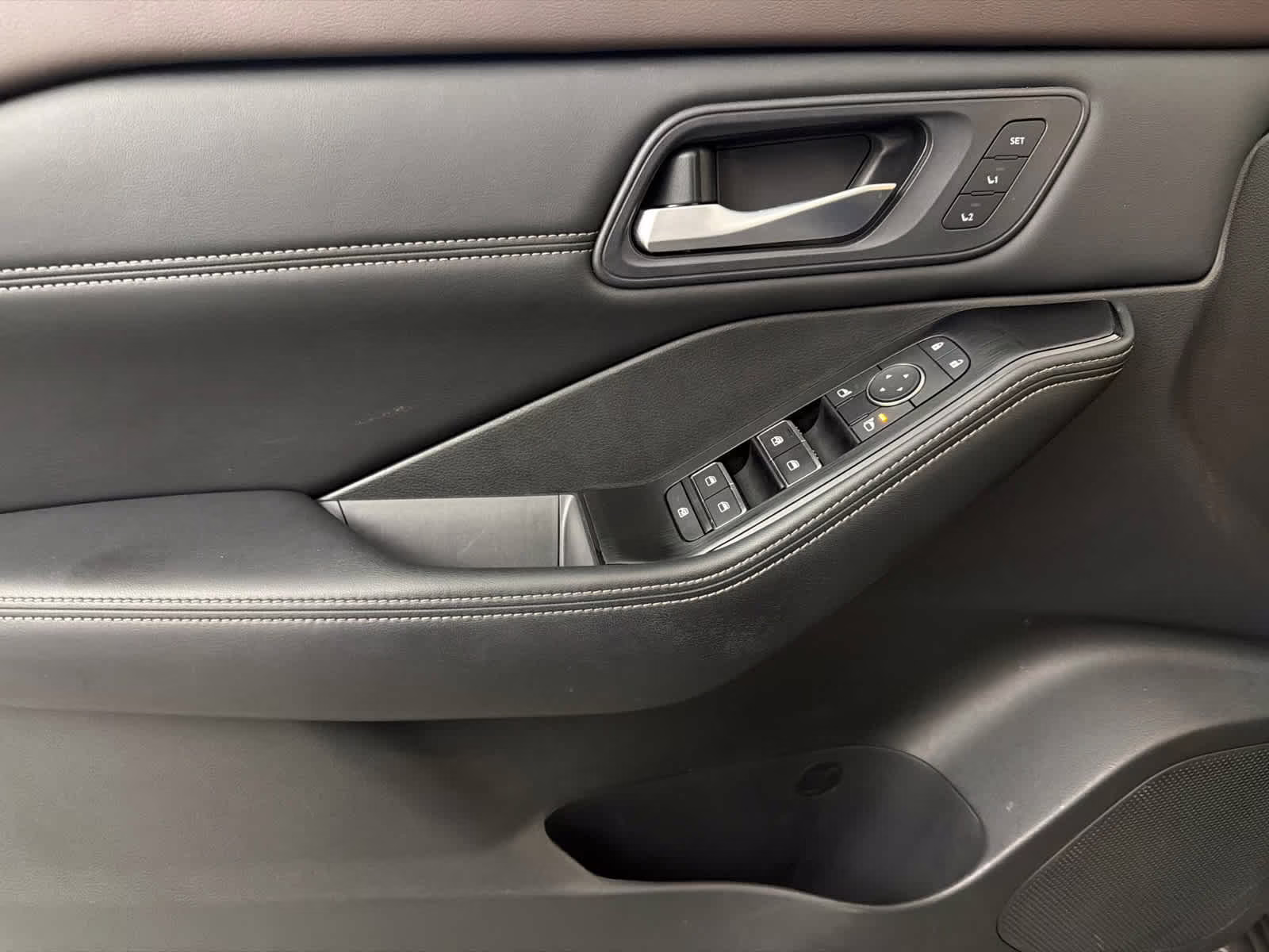 2023 Gun Metallic Nissan Rogue SL AWD SUV