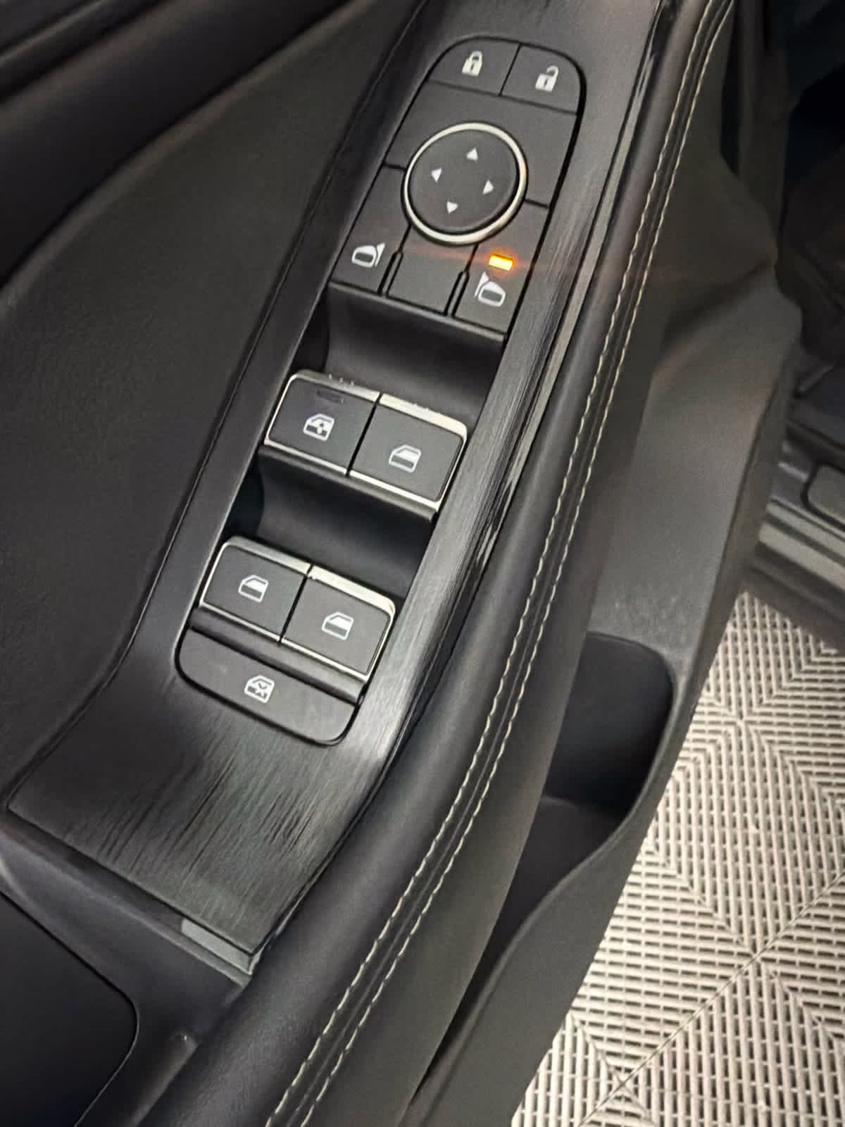 2023 Gun Metallic Nissan Rogue SL AWD SUV