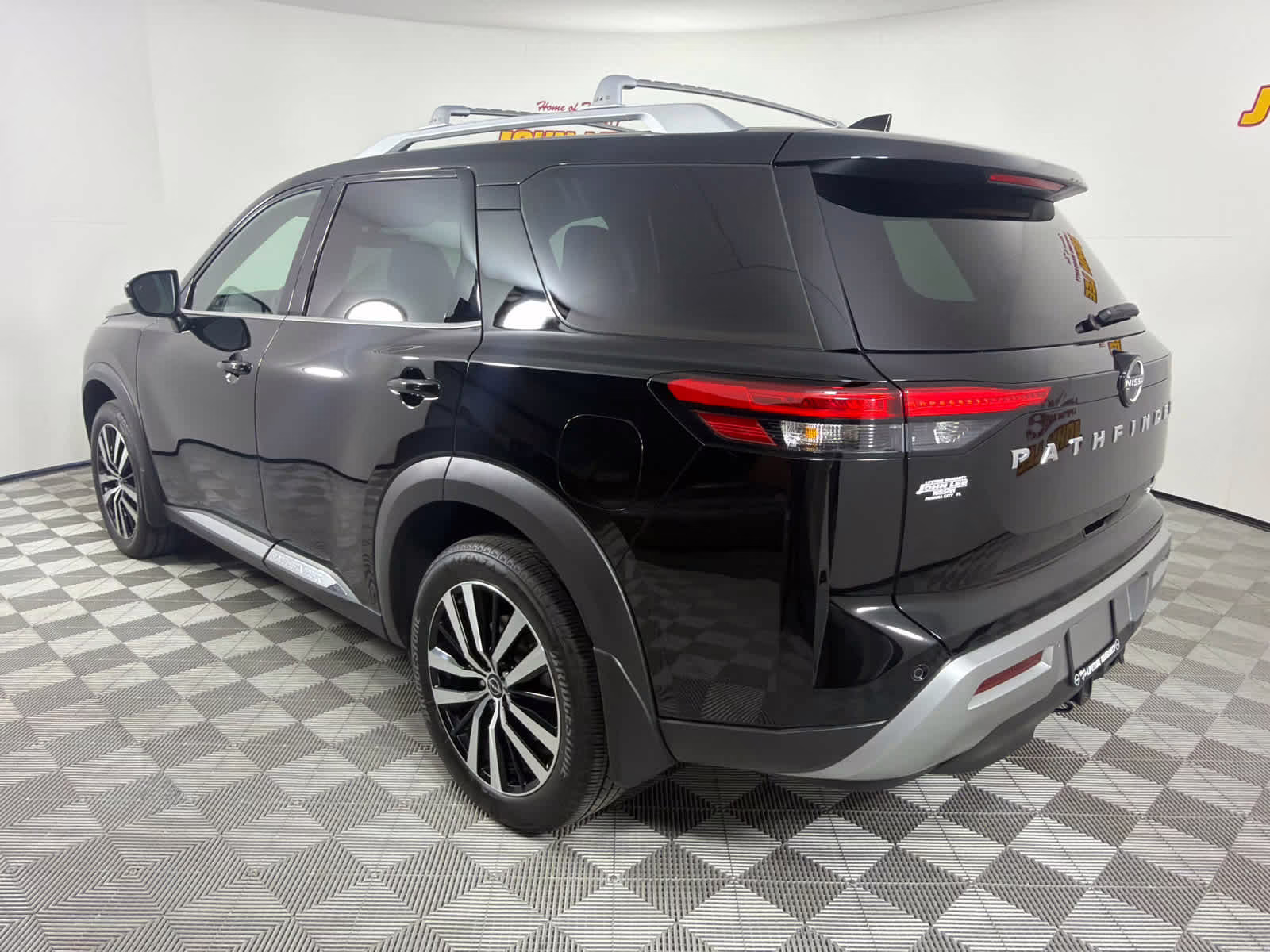 2025 Super Black Nissan Pathfinder Platinum FWD SUV