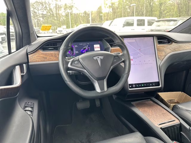 2019 White Tesla Model X 75D AWD SUV