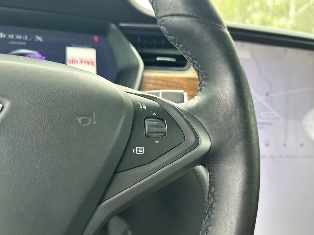 2019 White Tesla Model X 75D AWD SUV