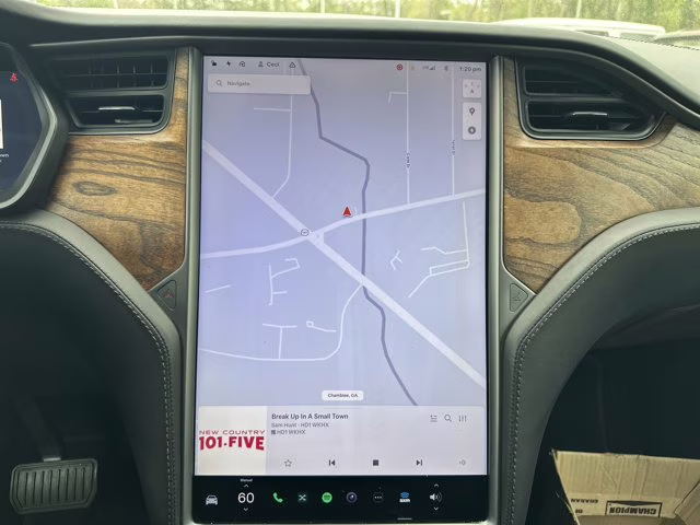2019 White Tesla Model X 75D AWD SUV