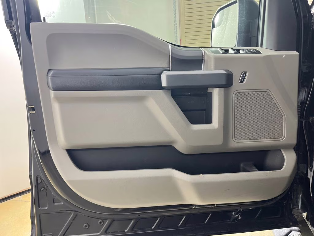 2018 Shadow Black Ford F-150 XLT RWD Truck