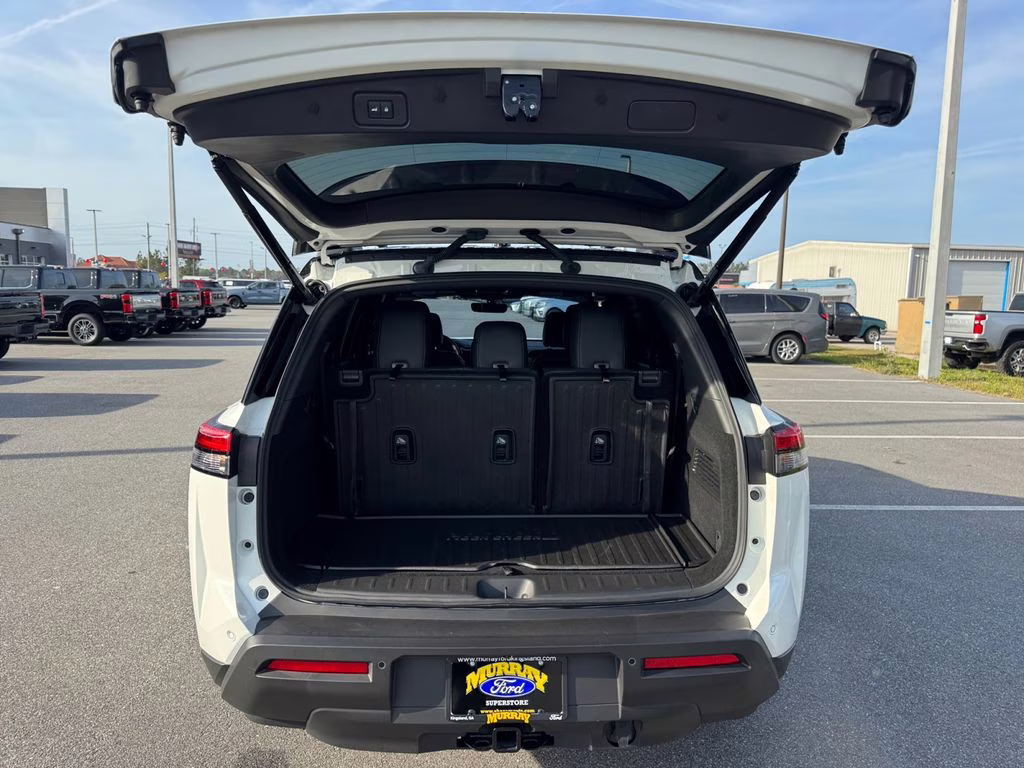 2025 Glacier White Nissan Pathfinder Rock Creek 4X4 SUV