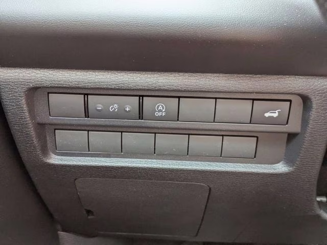 2026 Alloy Silver Metallic Mitsubishi Outlander SE FWD SUV