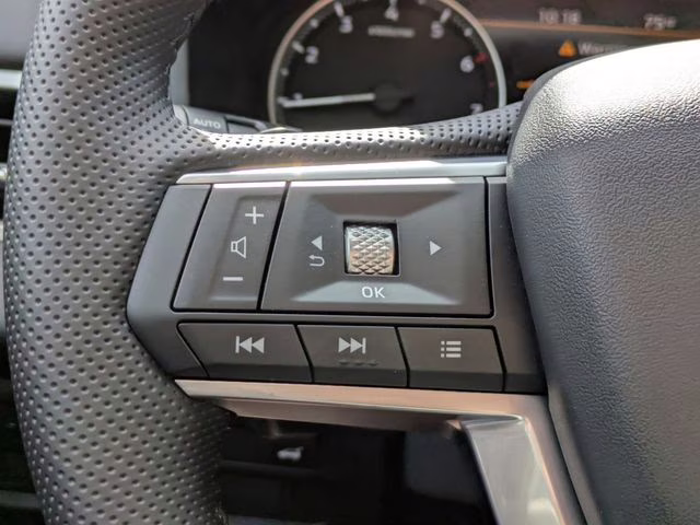 2026 Alloy Silver Metallic Mitsubishi Outlander SE FWD SUV