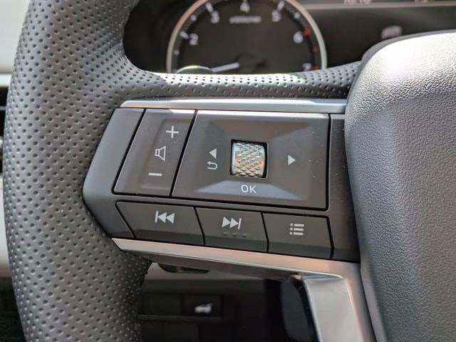 2026 Moonstone Gray Metallic Mitsubishi Outlander SE FWD SUV