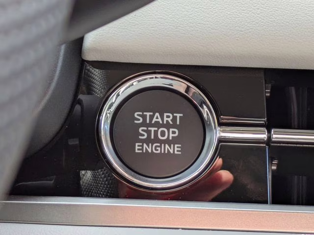 2026 Moonstone Gray Metallic Mitsubishi Outlander SE FWD SUV