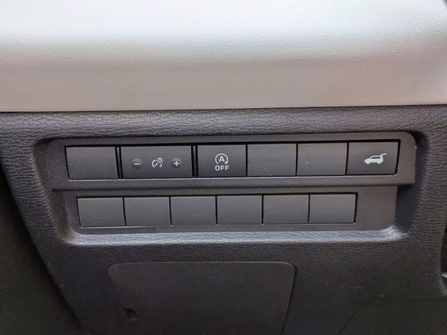 2026 Moonstone Gray Metallic Mitsubishi Outlander SE FWD SUV