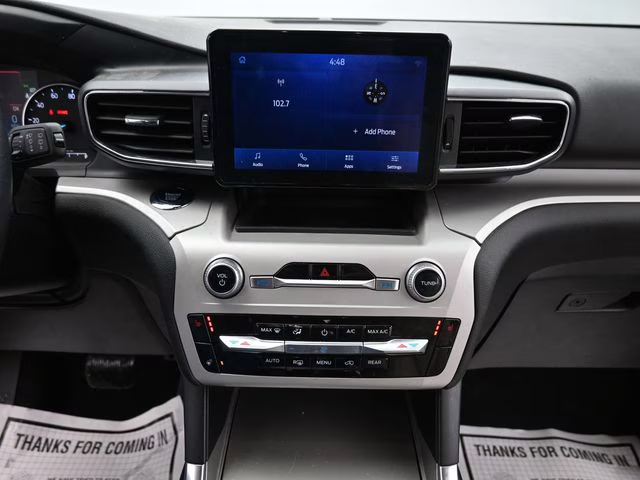 2023 Oxford White Ford Explorer XLT 4X4 SUV