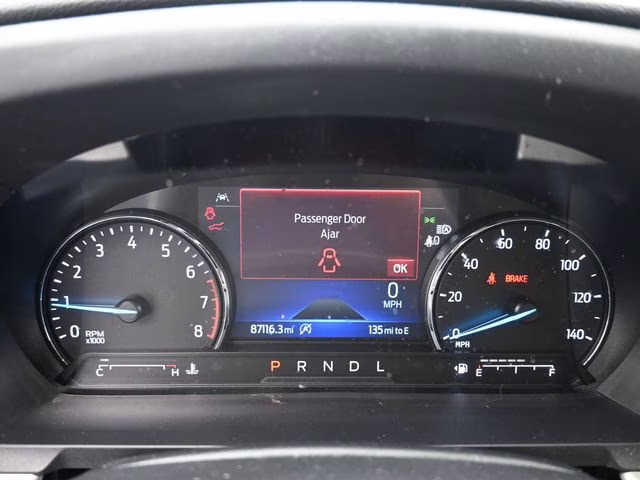 2023 Oxford White Ford Explorer XLT 4X4 SUV