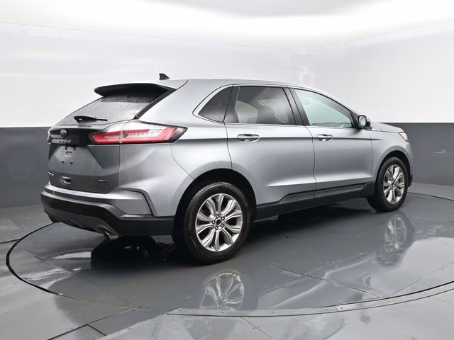 2024 Silver Metallic Ford Edge Titanium AWD SUV