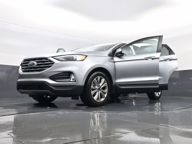 2024 Silver Metallic Ford Edge Titanium AWD SUV