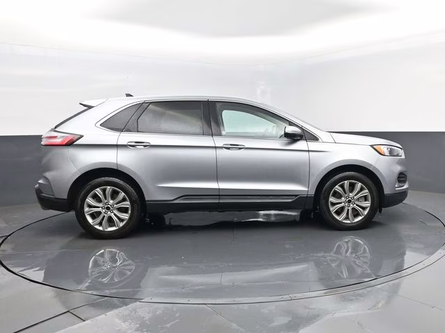 2024 Silver Metallic Ford Edge Titanium AWD SUV
