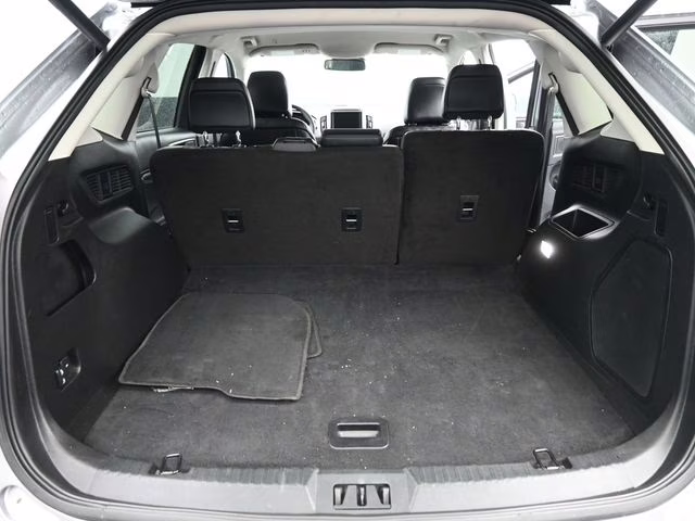 2024 Silver Metallic Ford Edge Titanium AWD SUV