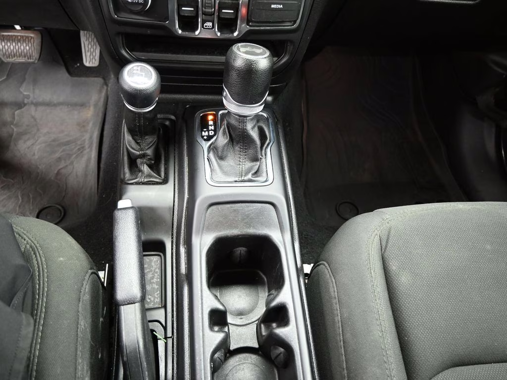 2021 Granite Crystal Metallic Clearcoat Jeep Wrangler Unlimited Willys 4X4 SUV