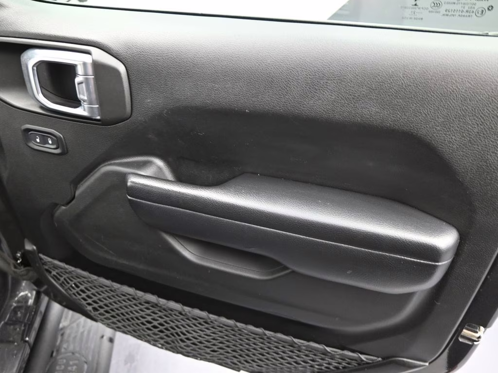 2021 Granite Crystal Metallic Clearcoat Jeep Wrangler Unlimited Willys 4X4 SUV