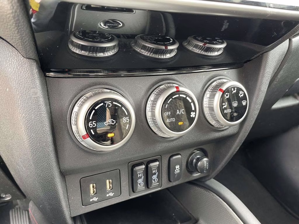 2024 White Mitsubishi Outlander Sport 2.0 LE 4X4 SUV