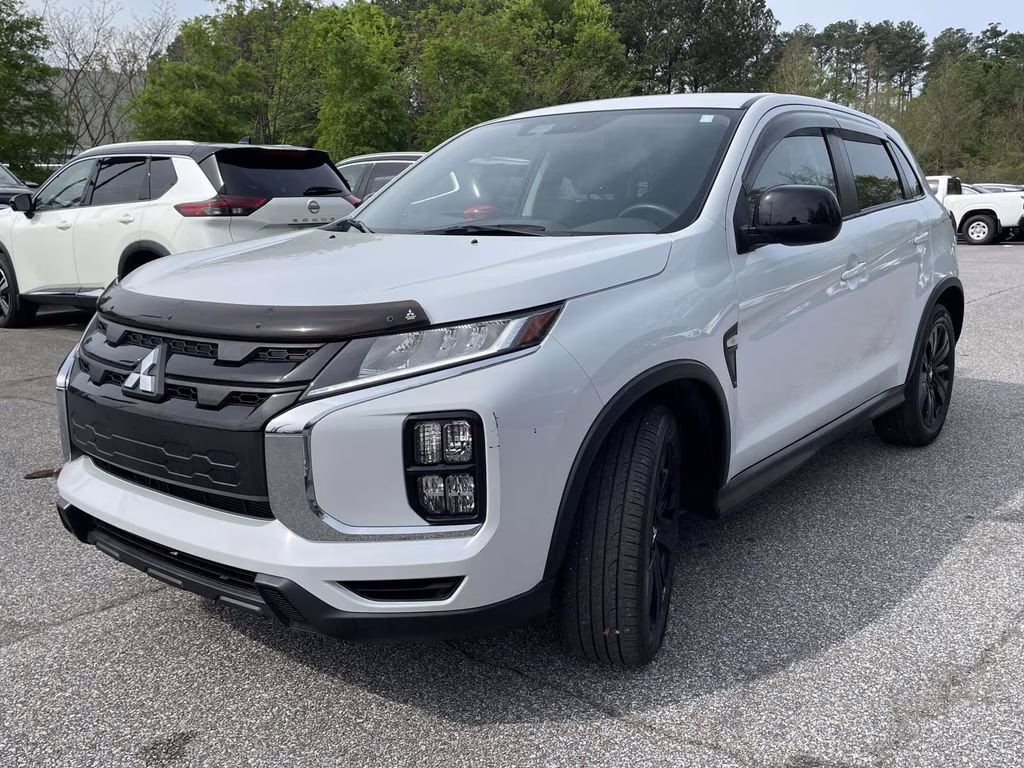 2024 White Mitsubishi Outlander Sport 2.0 LE 4X4 SUV