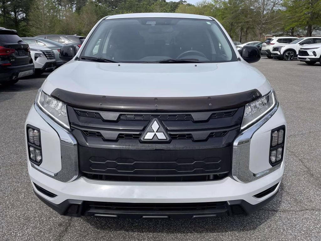2024 White Mitsubishi Outlander Sport 2.0 LE 4X4 SUV