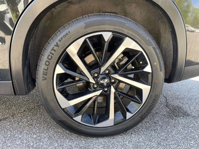 2023 Black Mitsubishi Outlander PHEV SE AWD SUV