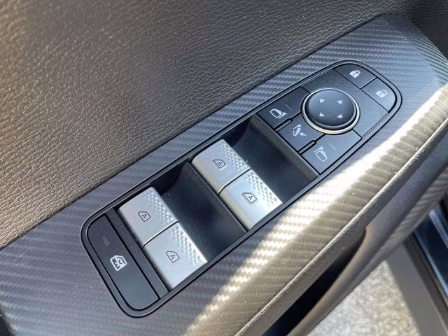 2023 Black Mitsubishi Outlander PHEV SE AWD SUV