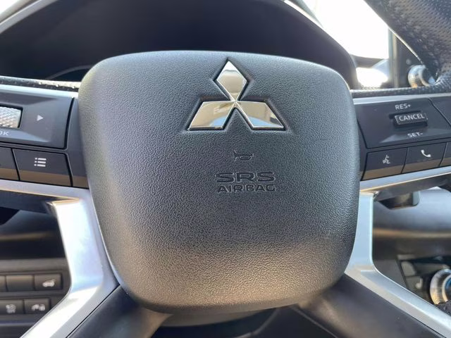 2023 Black Mitsubishi Outlander PHEV SE AWD SUV