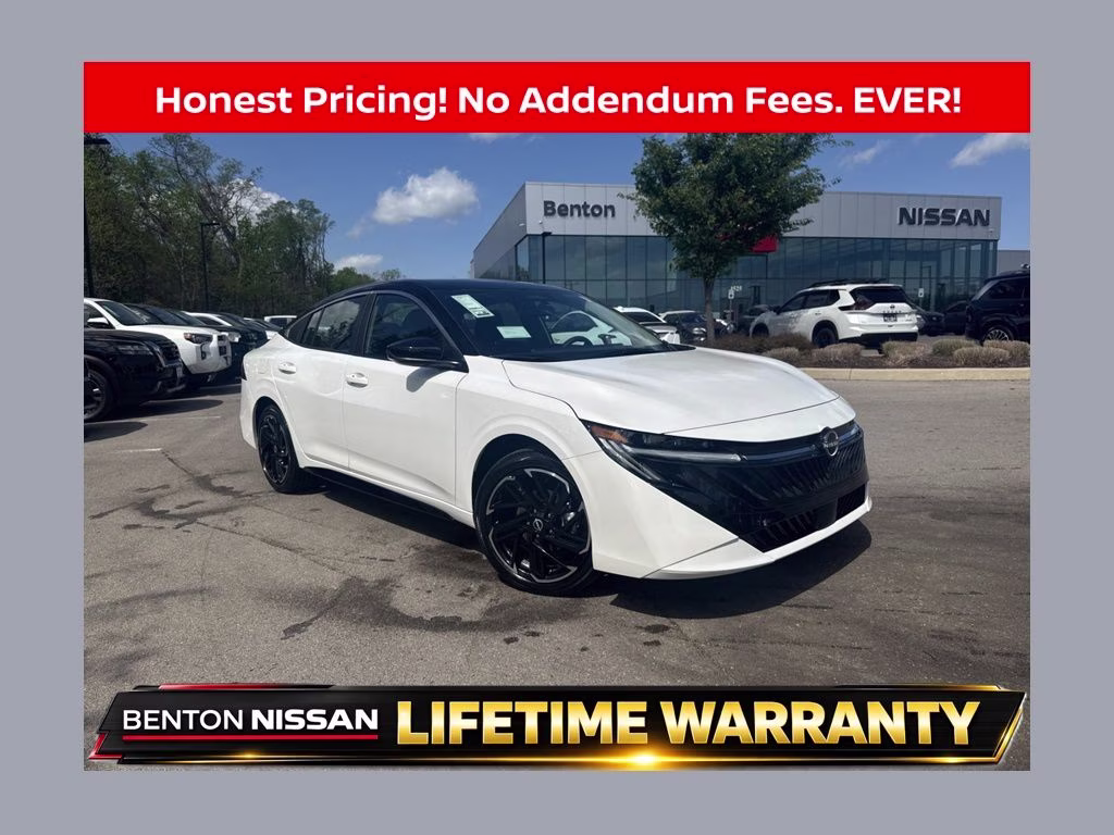 2026 Aspen White/Super Black Nissan Sentra SR FWD Sedan