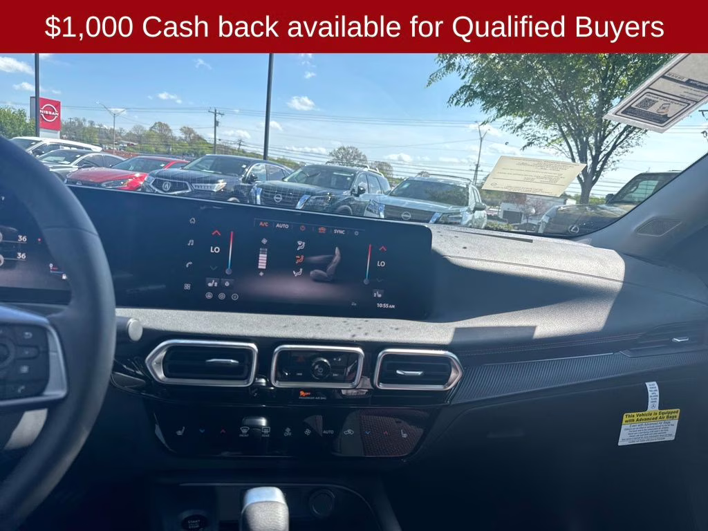 2026 Aspen White/Super Black Nissan Sentra SR FWD Sedan