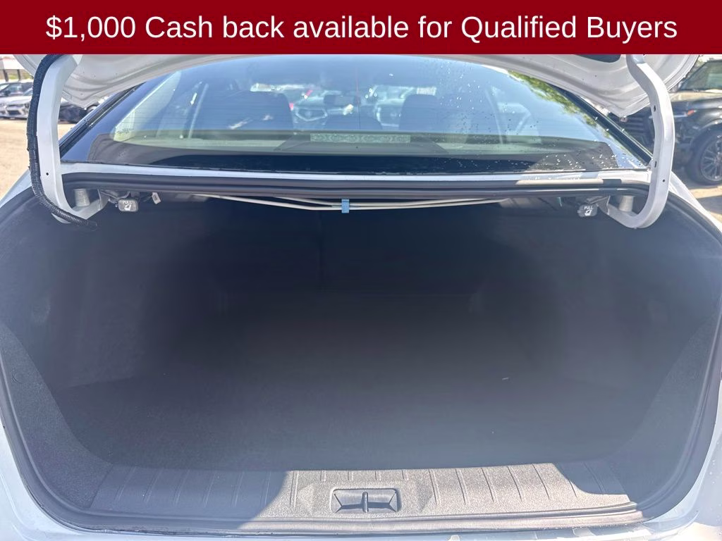 2026 Aspen White/Super Black Nissan Sentra SR FWD Sedan